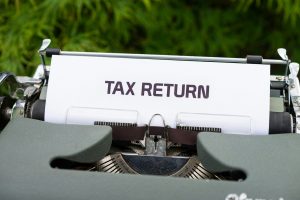 Who needs to file a UK tax return